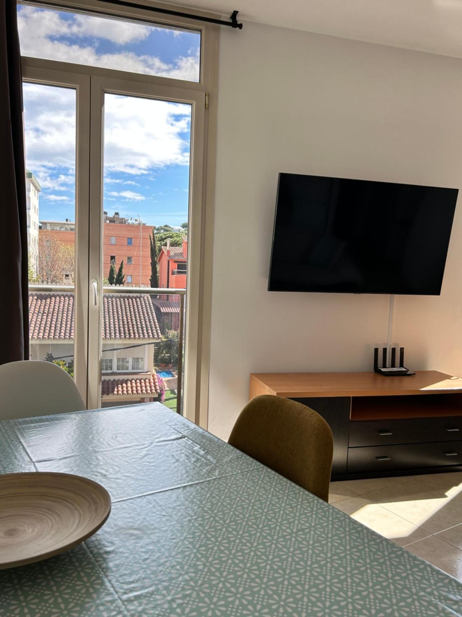 Apartaments Superiors Mtb Only Couples Lloret de Mar Exterior foto